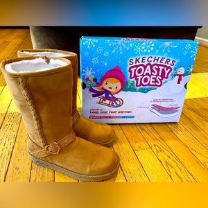 NIB Skechers Glamslam Darling Days fur lined boots, chestnut color